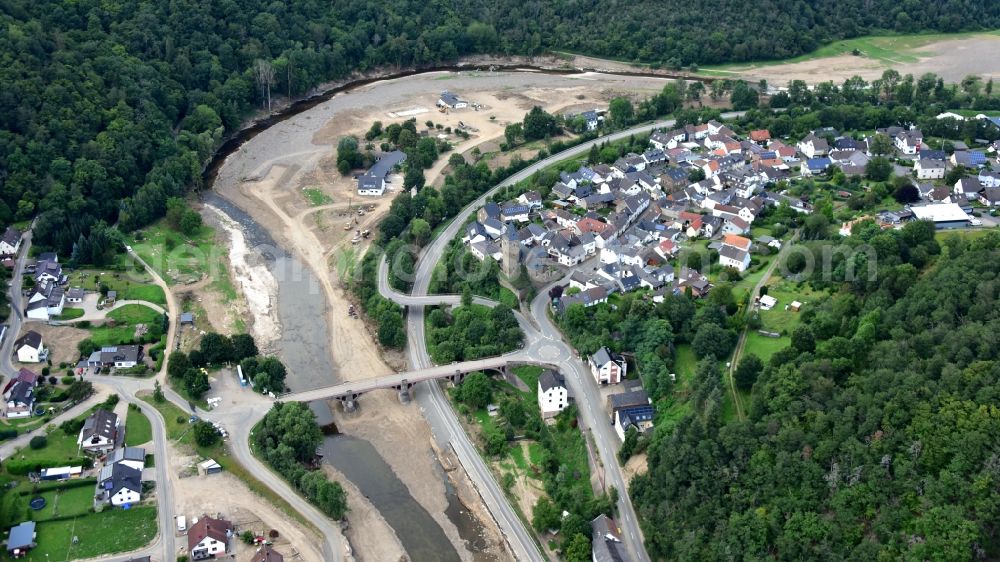 Hönningen from the bird's eye view: Hoenningen (Ahr) after the flood disaster in the Ahr valley this year in the state Rhineland-Palatinate, Germany