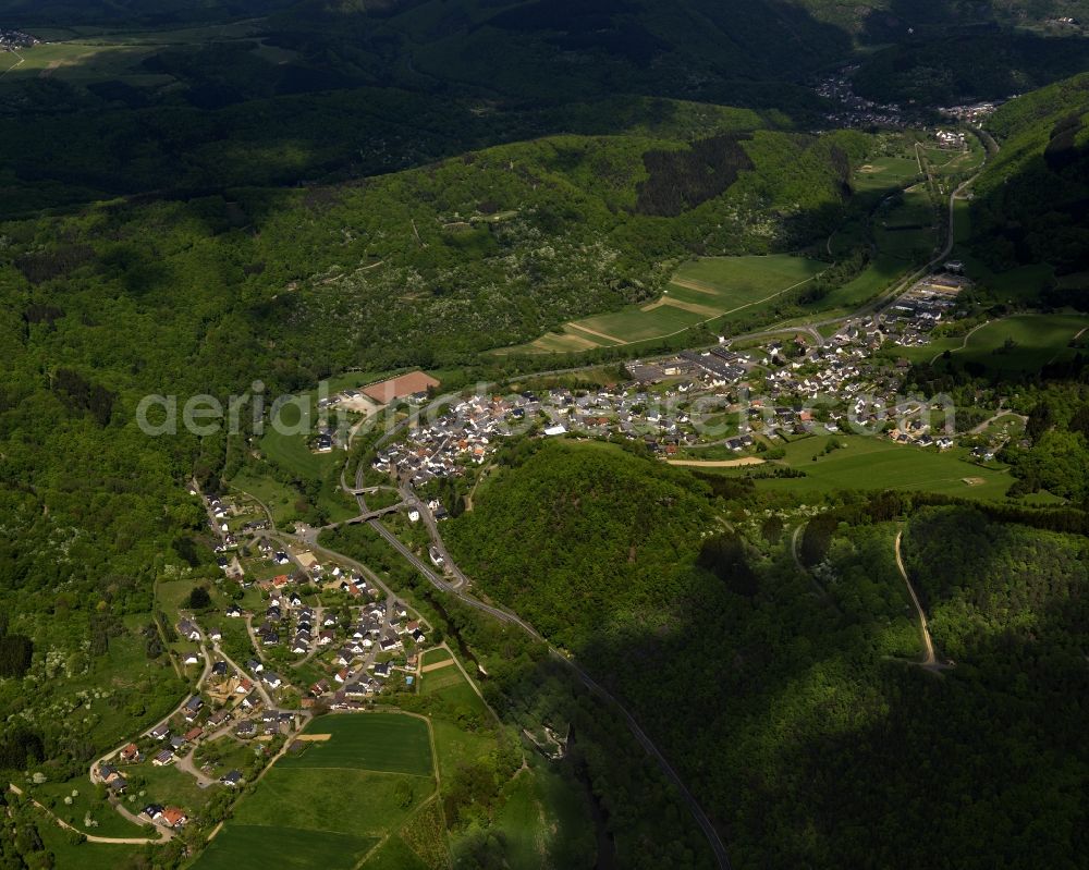 Aerial image Hönningen - Hoenningen in Rheinland Pfalz. The village lies on the river Ahr and the road L257