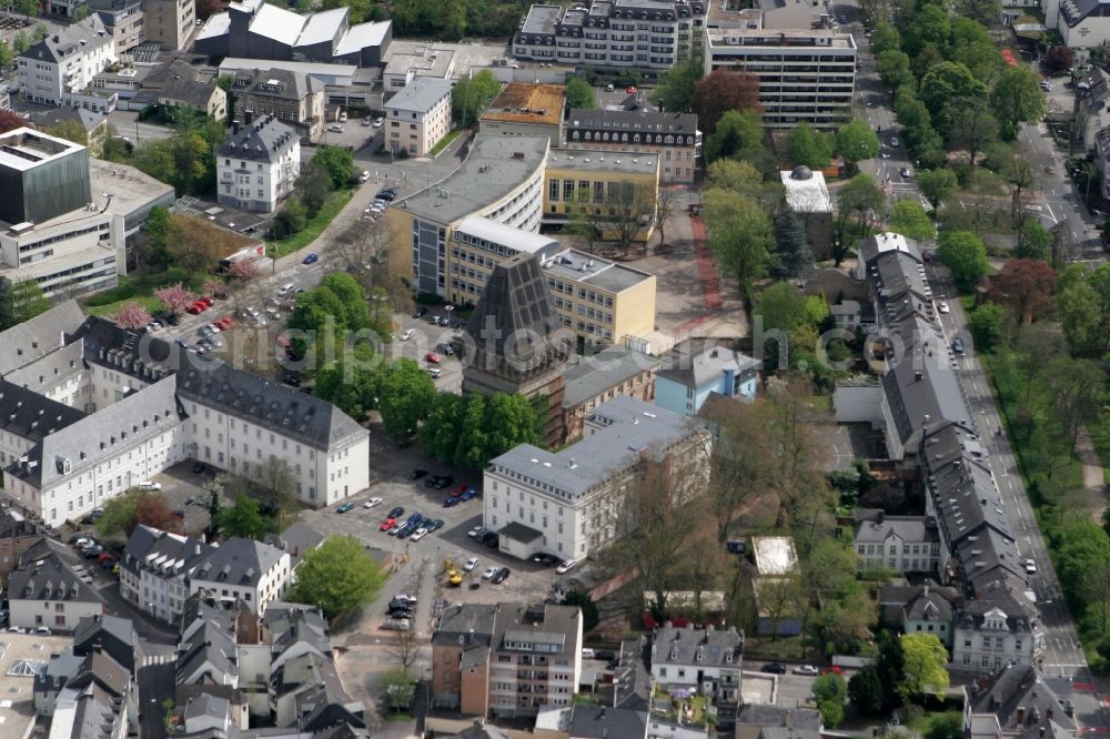 Aerial image Trier - Overground air raid shelter on Augustinerhof square in downtown Trier in the state of Rhineland-Palatinate. The tower is located on Kaiserstrasse. It was built in 1942 but remained uncompleted and is listed as a protected building today. The city hall of Trier is located next to it