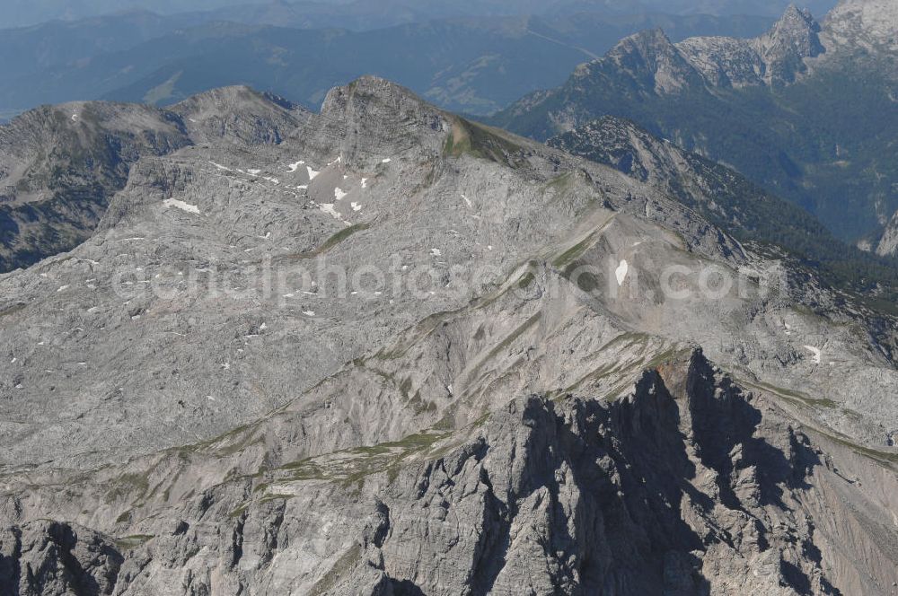 Weißbach bei Lofen from above - Alpenmassiv Hocheisspitz am Nationalpark Berchtesgaden.