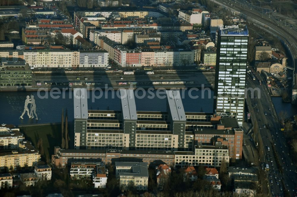 Berlin from the bird's eye view: View of the roof of the Allianz-Tower in the district Treptow of Berlin. The Allianz-Tower belongs to the building complex Treptowers. Allianz is a german multifunctional financial services company