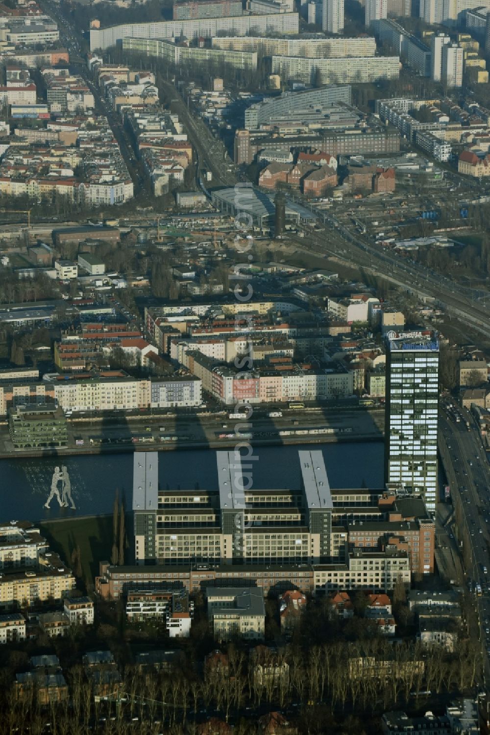 Aerial photograph Berlin - View of the roof of the Allianz-Tower in the district Treptow of Berlin. The Allianz-Tower belongs to the building complex Treptowers. Allianz is a german multifunctional financial services company