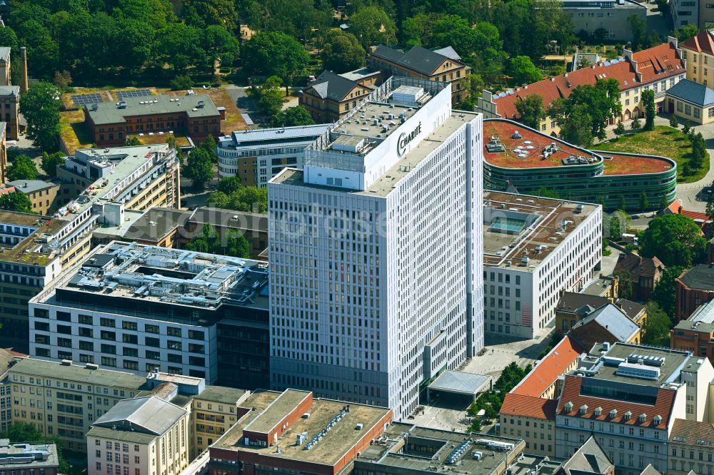 Berlin from the bird's eye view: High house of the bed tower at the University Hospital Charité Campus Mitte (CCM) in the district on street Luisenstrasse of Mitte on street Luisenstrasse in the district Mitte in Berlin