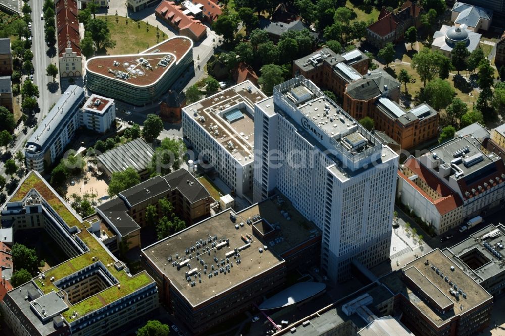 Berlin from the bird's eye view: High house of the bed tower at the University Hospital Charité Campus Mitte (CCM) in the district of Mitte in Berlin