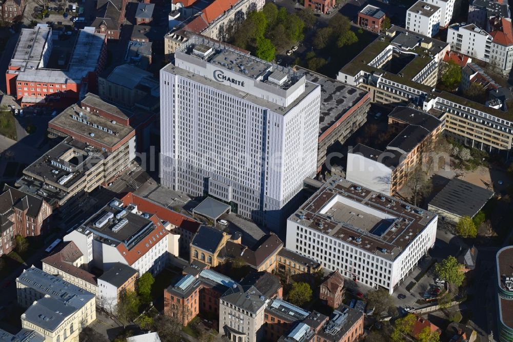 Berlin from the bird's eye view: High house of the bed tower at the University Hospital Charité Campus Mitte (CCM) in the district of Mitte in Berlin