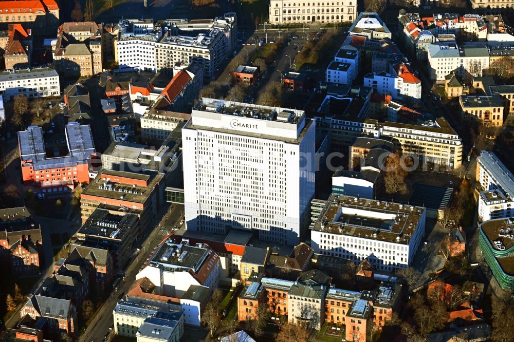 Aerial image Berlin - High house of the bed tower at the University Hospital Charité Campus Mitte (CCM) on street Luisenstrasse in the district of Mitte in Berlin