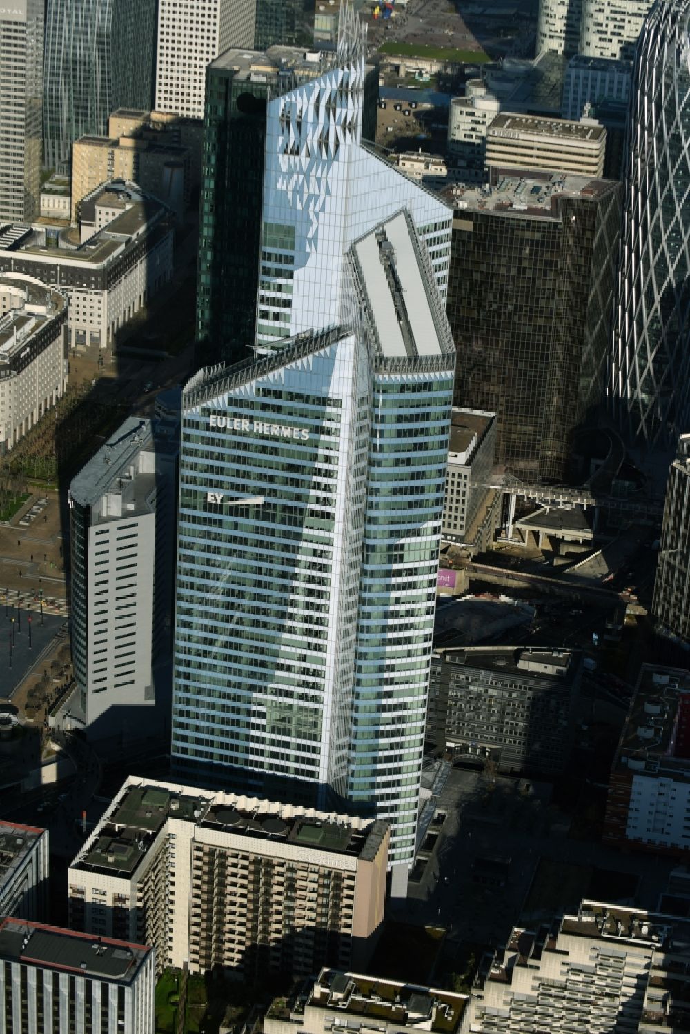 Aerial image Paris Courbevoie - High-rise ensemble of Buerogebaeude der Ernst & Young and EULER HERMES in Tour First on Place des Saisons in Paris Courbevoie in Ile-de-France, France