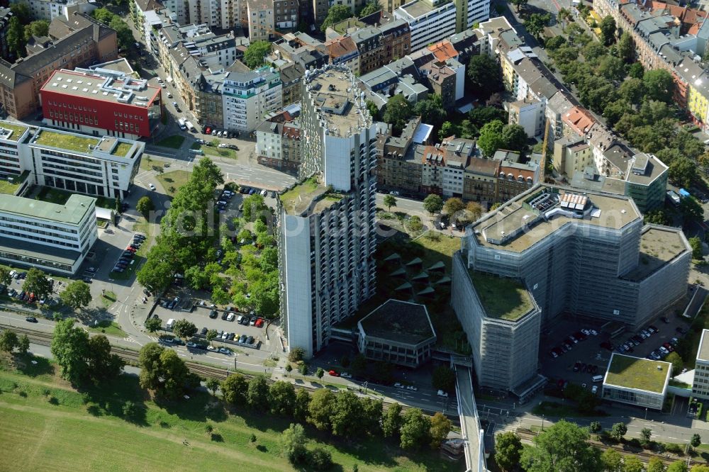 Aerial photograph Mannheim - High-rise ensemble of Collini Center on Cahn-Carnier-Ufer in Mannheim in the state Baden-Wuerttemberg