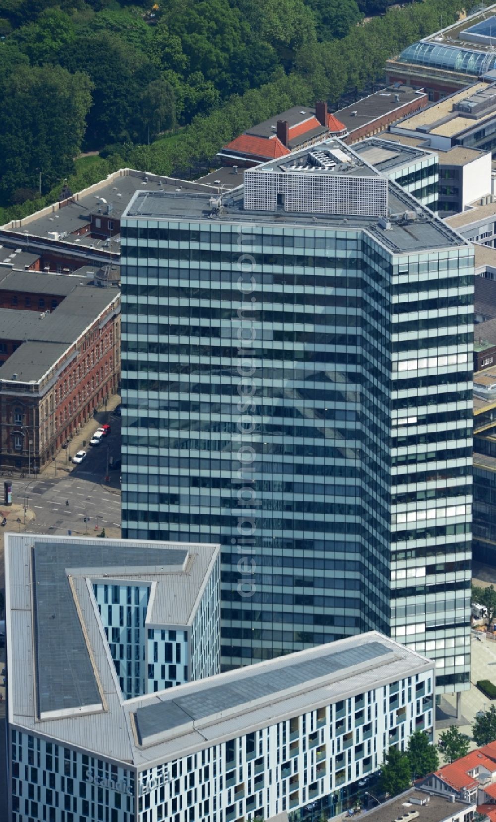 Hamburg from the bird's eye view: High-rise ensemble of Emporio-Hochhaus in the district Neustadt in Hamburg, Germany