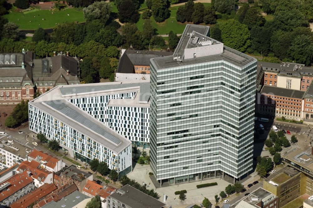 Hamburg from the bird's eye view: High-rise ensemble of Emporio-Hochhaus in the district Neustadt in Hamburg, Germany