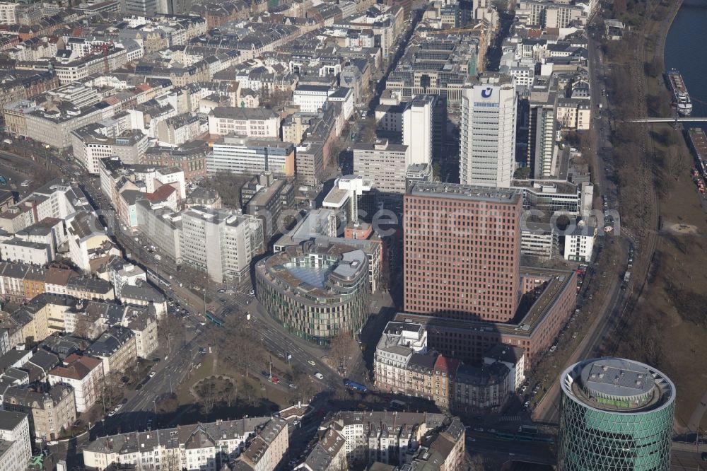 Aerial image Frankfurt am Main - High-rise Ensemble in Frankfurt in the state Hesse. Right of center, the building of a headquarters of IG Metall Executive Board, before this: the Westhafentower, popularly known as the Gerippte