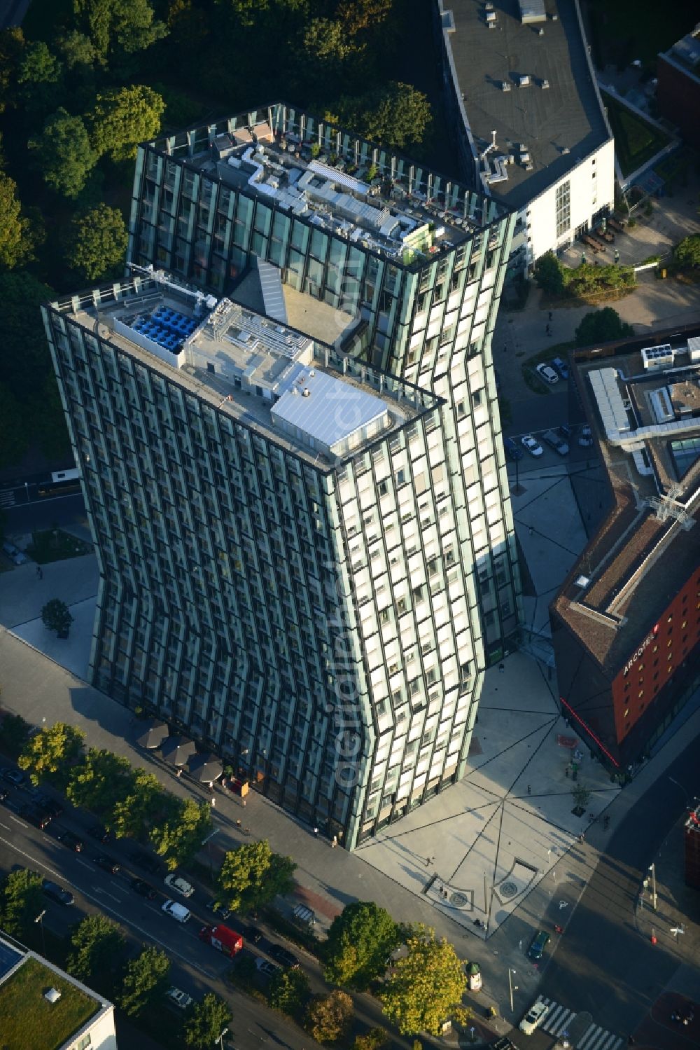 Aerial photograph Hamburg - Skyscraper - Ensemble - complex Dancing Towers on the Reeperbahn in Hamburg