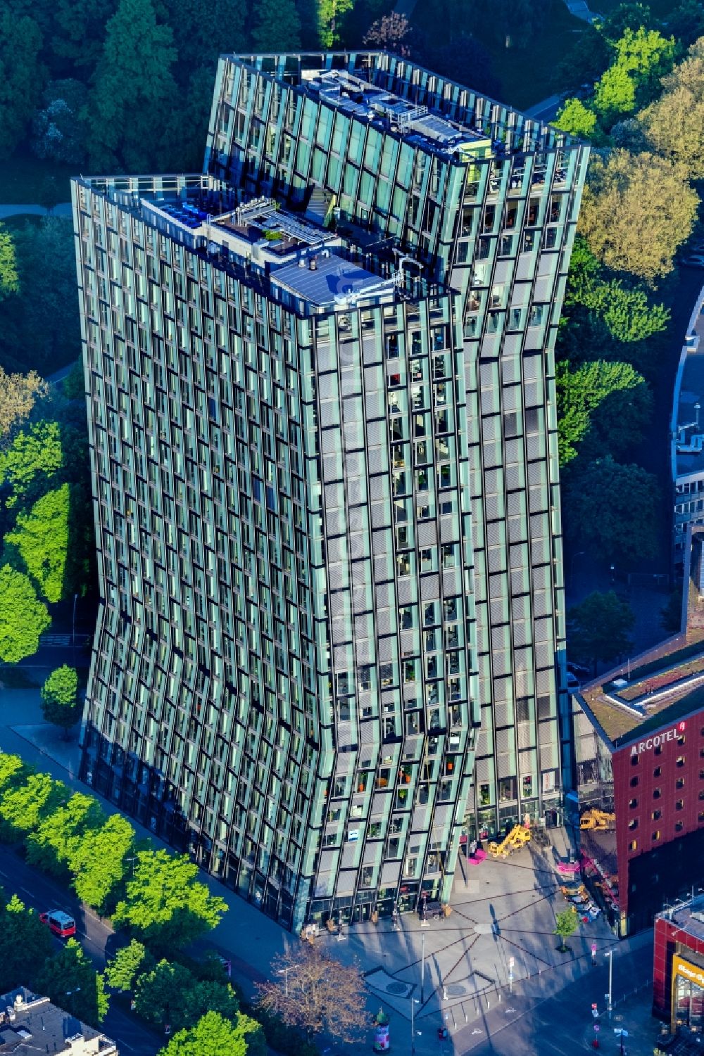 Aerial image Hamburg - skyscraper - Ensemble - complex Dancing Towers on the Reeperbahn in the district St. Pauli in Hamburg