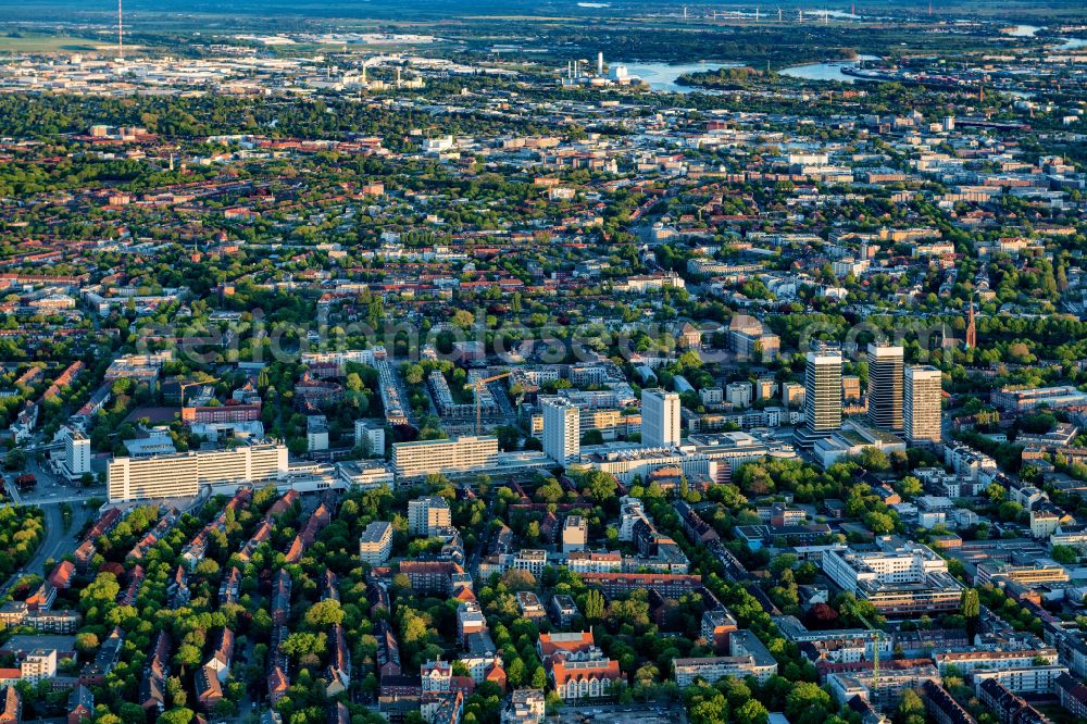 Aerial photograph Hamburg - High-rise ensemble of Mundsburg in the district Barmbek-Sued in Hamburg, Germany