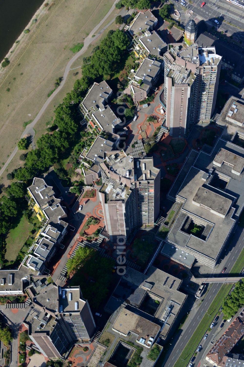 Aerial image Mannheim - High-rise ensemble of Neckarpromenade in Mannheim in the state Baden-Wuerttemberg