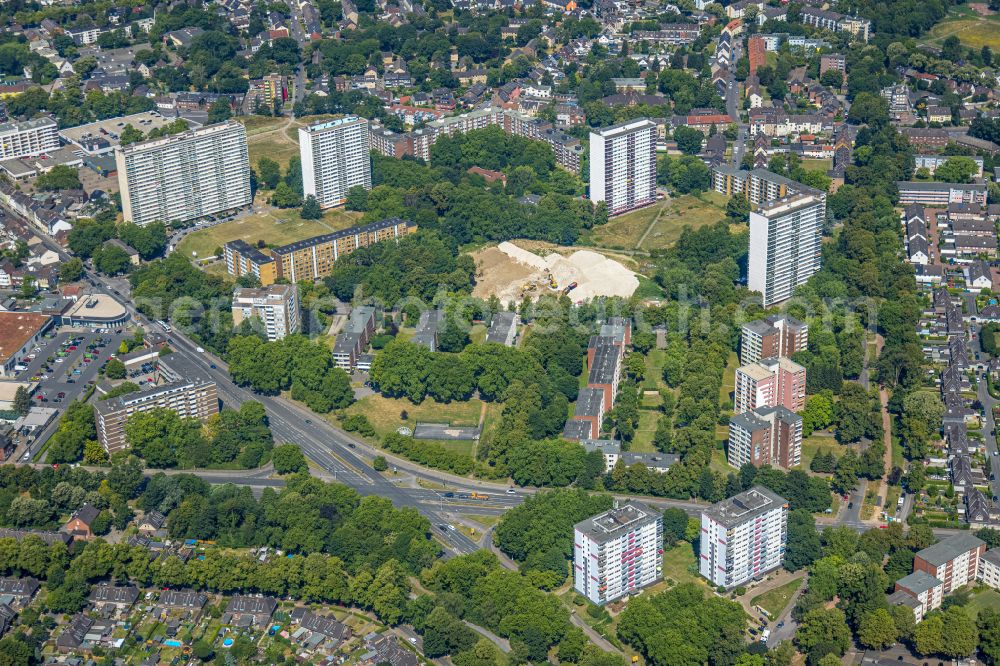 Duisburg from above - High-rise ensemble of on street Ottostrasse in the district Hochheide in Duisburg at Ruhrgebiet in the state North Rhine-Westphalia, Germany