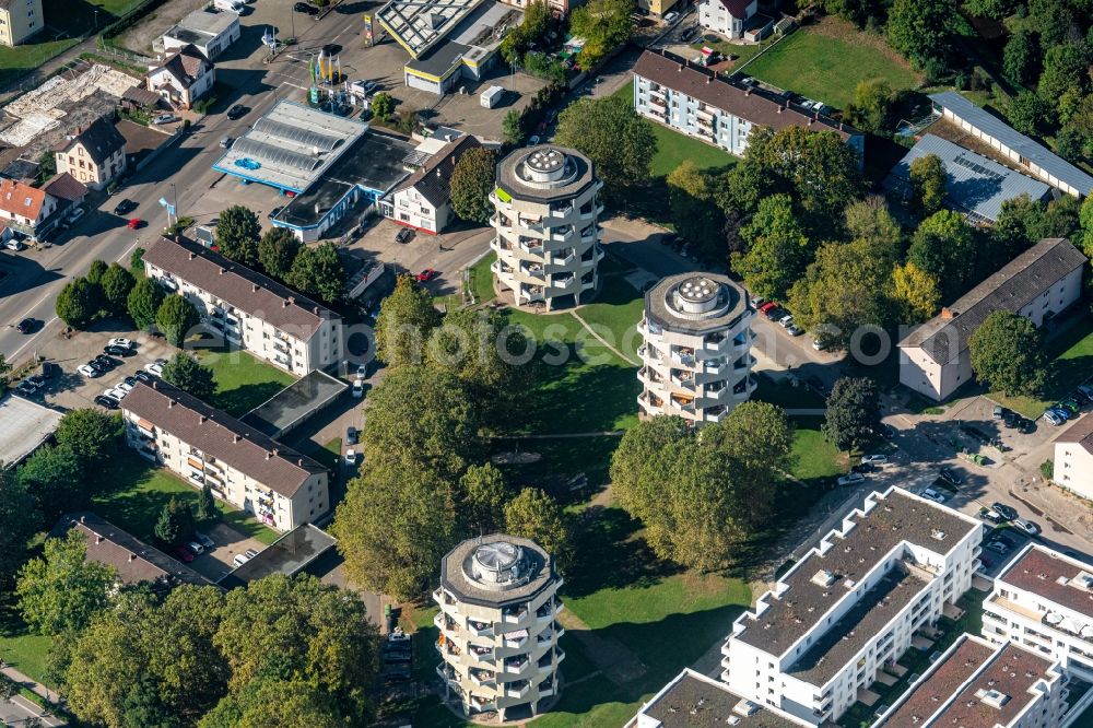 Lahr/Schwarzwald from the bird's eye view: High-rise ensemble of Rundhochhaeuser on Kanadaring in Lahr/Schwarzwald in the state Baden-Wurttemberg, Germany