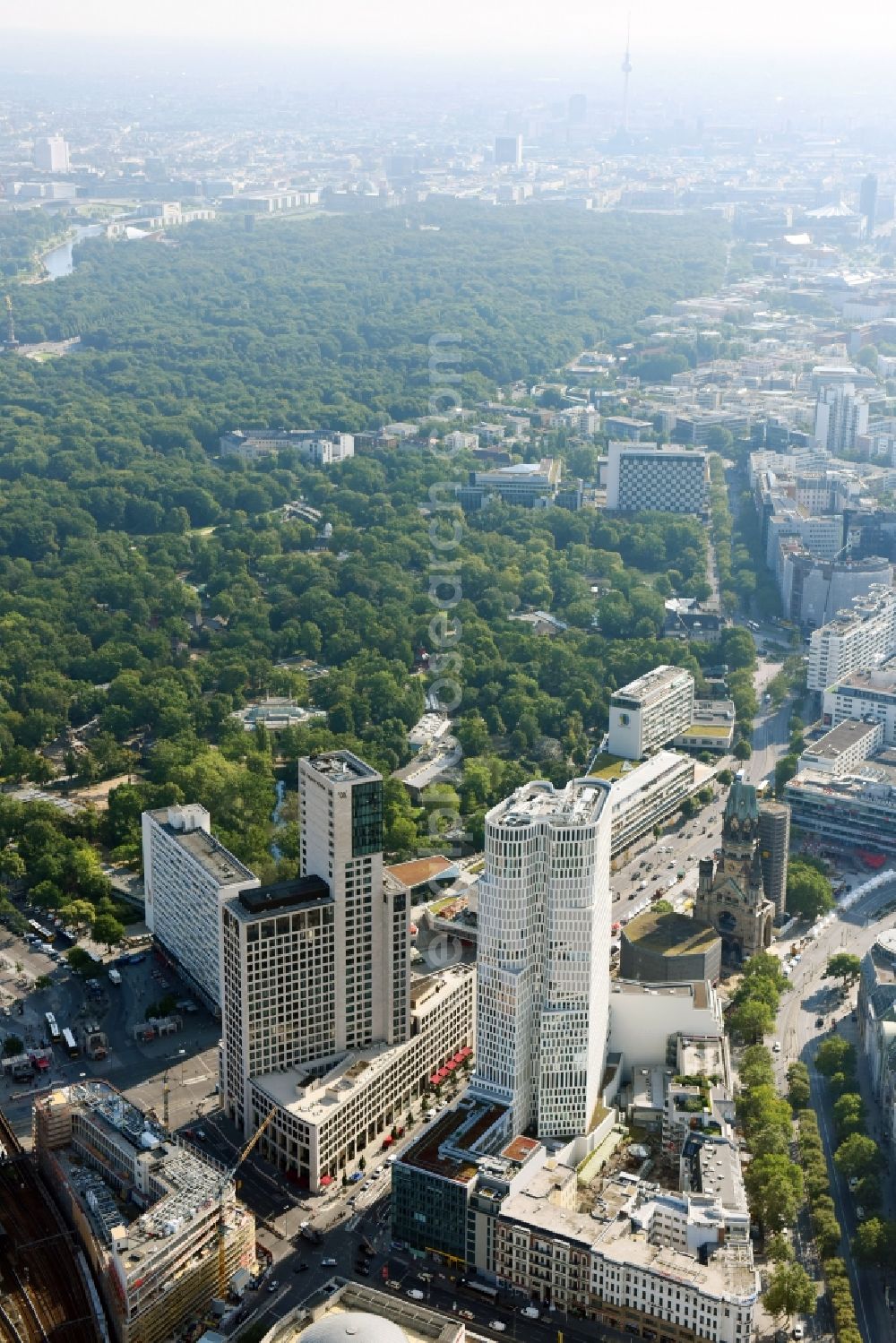 Berlin from the bird's eye view: High-rise ensemble of Zoofenster and Neubau Upper West on Joachinsthaler Strasse - Hardenbergstrasse in Ortsteil Bezirk Charlottenburg in Berlin, Germany