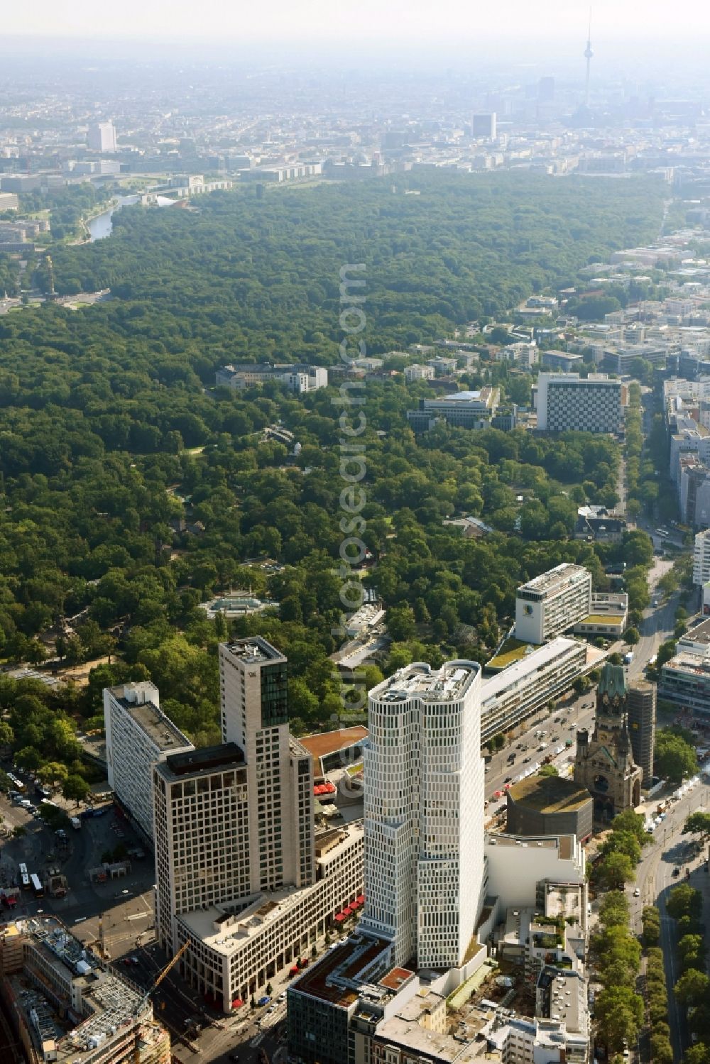 Aerial image Berlin - High-rise ensemble of Zoofenster and Neubau Upper West on Joachinsthaler Strasse - Hardenbergstrasse in Ortsteil Bezirk Charlottenburg in Berlin, Germany