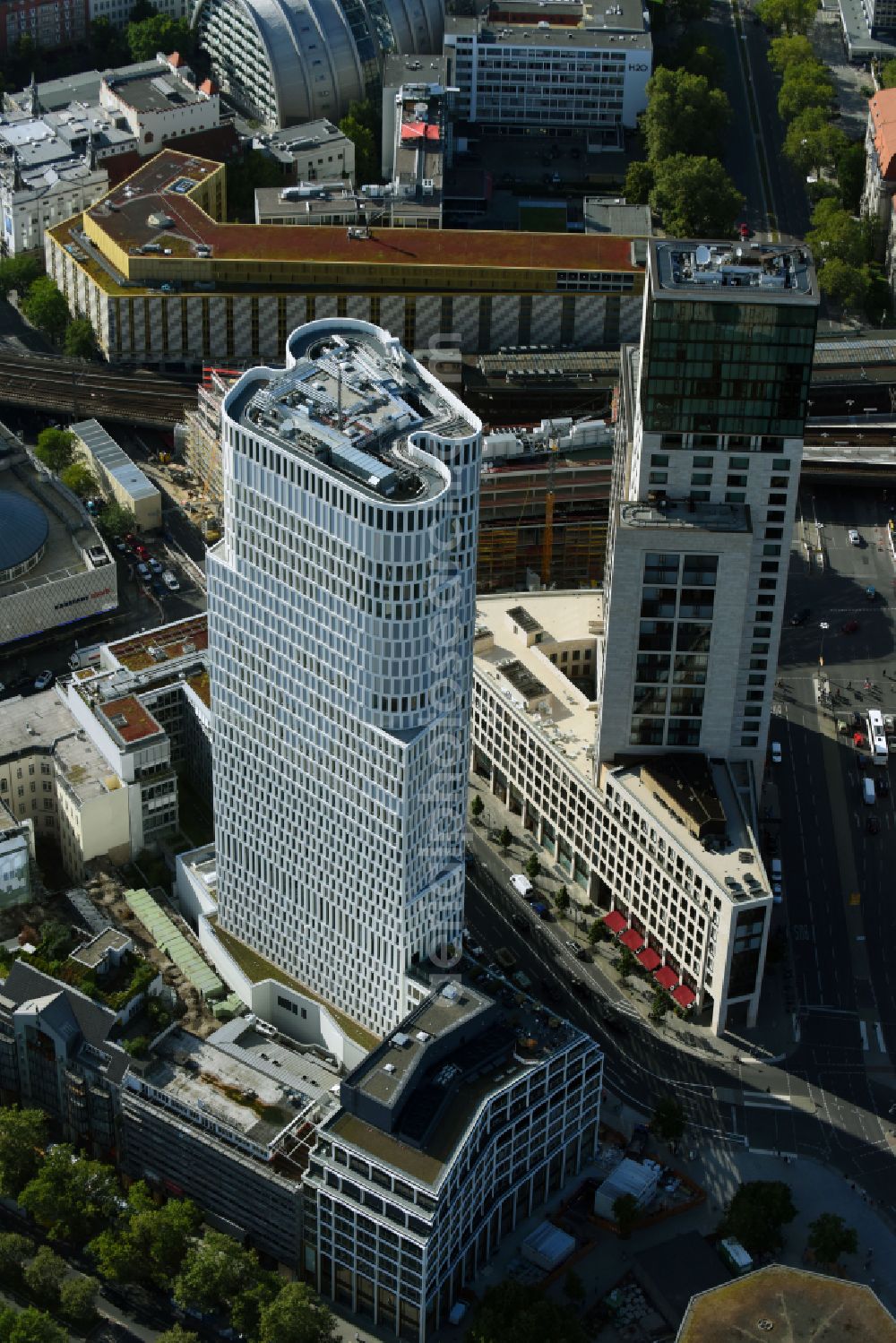 Berlin from the bird's eye view: High-rise ensemble of Zoofenster and Neubau Upper West on Joachinsthaler Strasse - Hardenbergstrasse in Ortsteil Bezirk Charlottenburg in Berlin, Germany