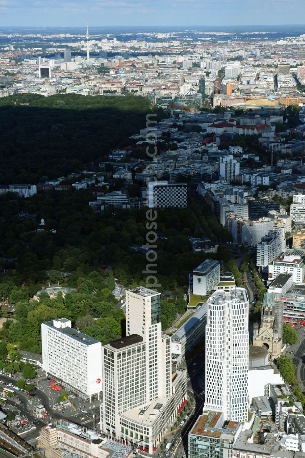 Aerial image Berlin - High-rise ensemble of Zoofenster and Neubau Upper West on Joachinsthaler Strasse - Hardenbergstrasse in Ortsteil Bezirk Charlottenburg in Berlin, Germany