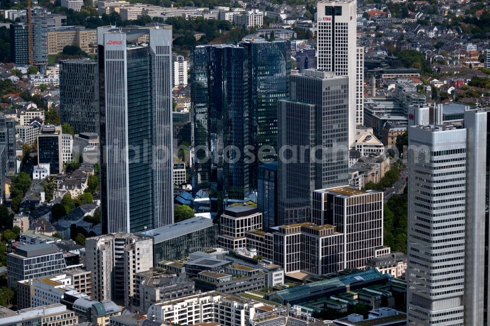 Aerial photograph Frankfurt am Main - High-rise ensemble of between Kaiserstrasse and Taunusanlage in the district Bahnhofsviertel in Frankfurt in the state Hesse, Germany