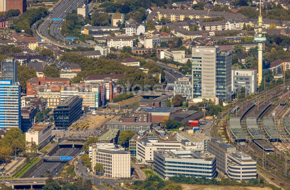 Duisburg from the bird's eye view: high-rise skyscraper building and bank administration of the financial services company of TARGOBANK AG on Harry-Epstein-Platz in the district Dellviertel in Duisburg at Ruhrgebiet in the state North Rhine-Westphalia, Germany