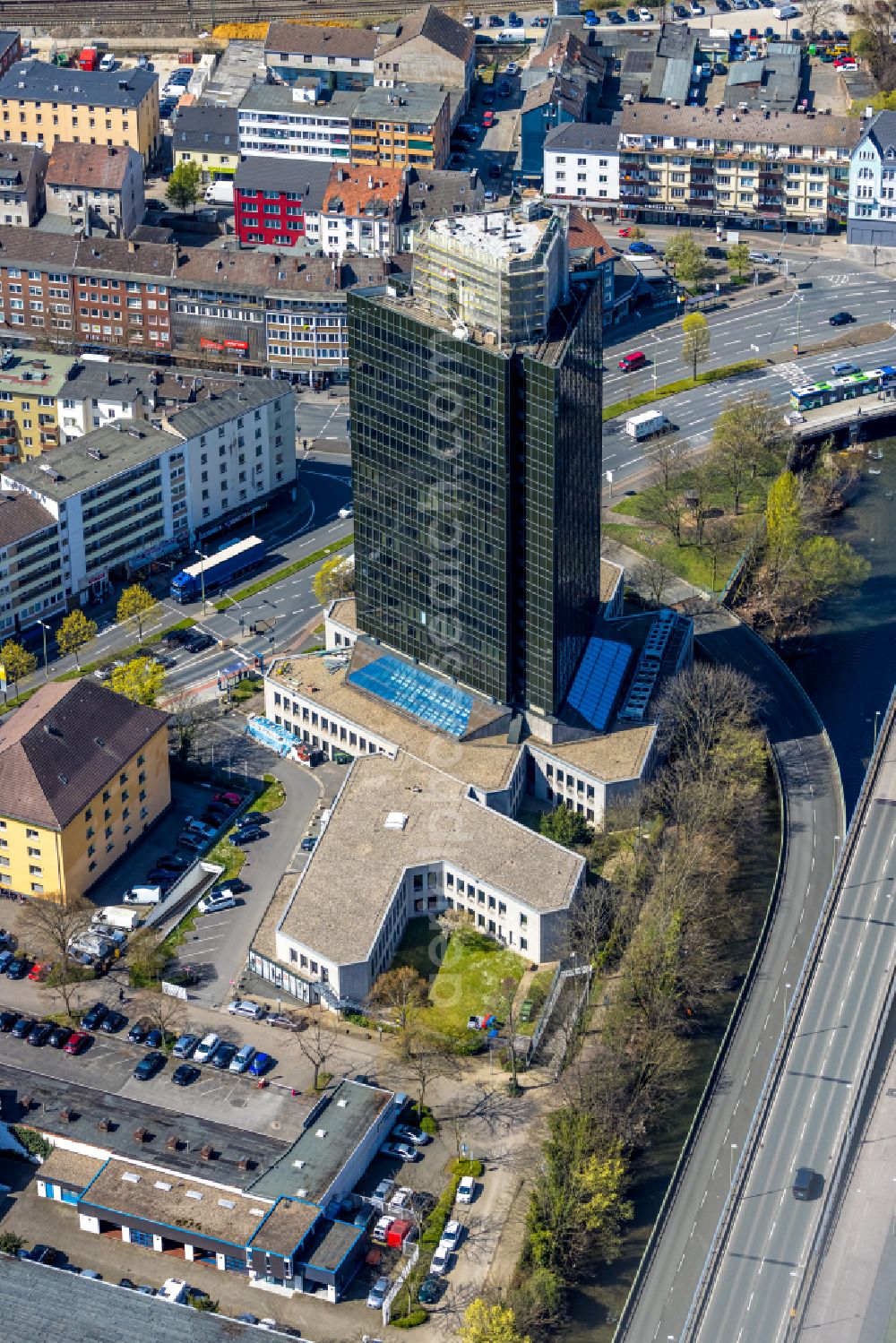 Aerial photograph Hagen - High-rise buildings Agentur fuer Arbeit on Koernerstrasse in Hagen at Ruhrgebiet in the state North Rhine-Westphalia