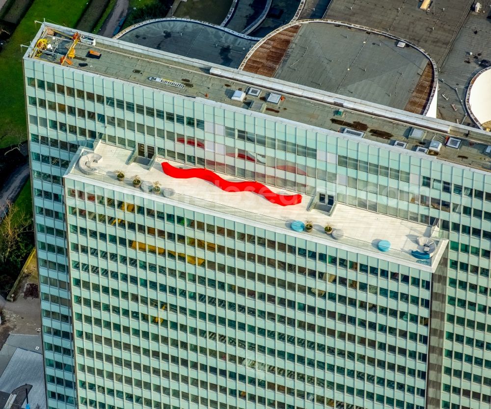 Düsseldorf from above - High-rise building and tower Dreischeibenhaus in Duesseldorf at Ruhrgebiet in the state of North Rhine-Westphalia