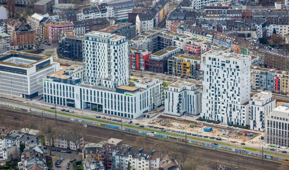 Aerial image Düsseldorf - High-rise building of the hotel complex Holiday Inn on Toulouser Allee in Duesseldorf in the state North Rhine-Westphalia