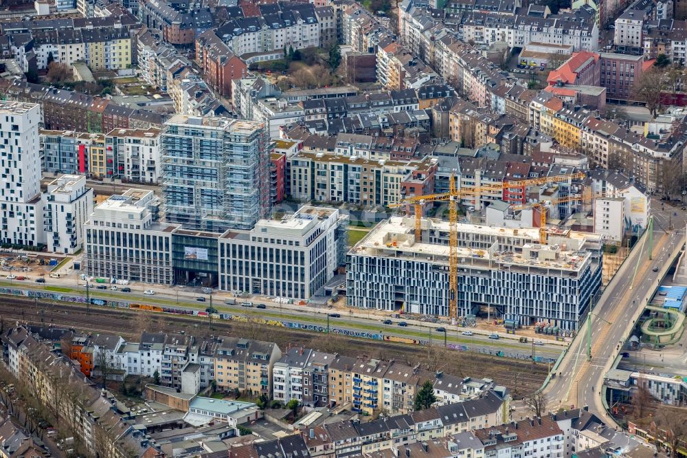 Düsseldorf from the bird's eye view: High-rise building of the hotel complex Holiday Inn on Toulouser Allee in Duesseldorf in the state North Rhine-Westphalia