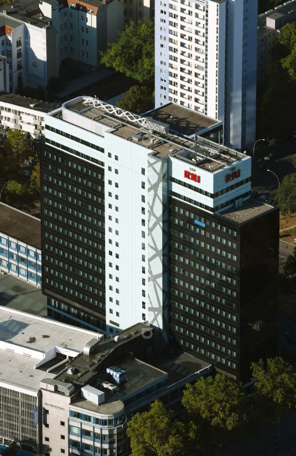 Aerial image Berlin - High-rise building of the hotel complex Hotel Riu Plaza Berlin an der Martin-Luther-Strasse in Berlin in Berlin, Germany