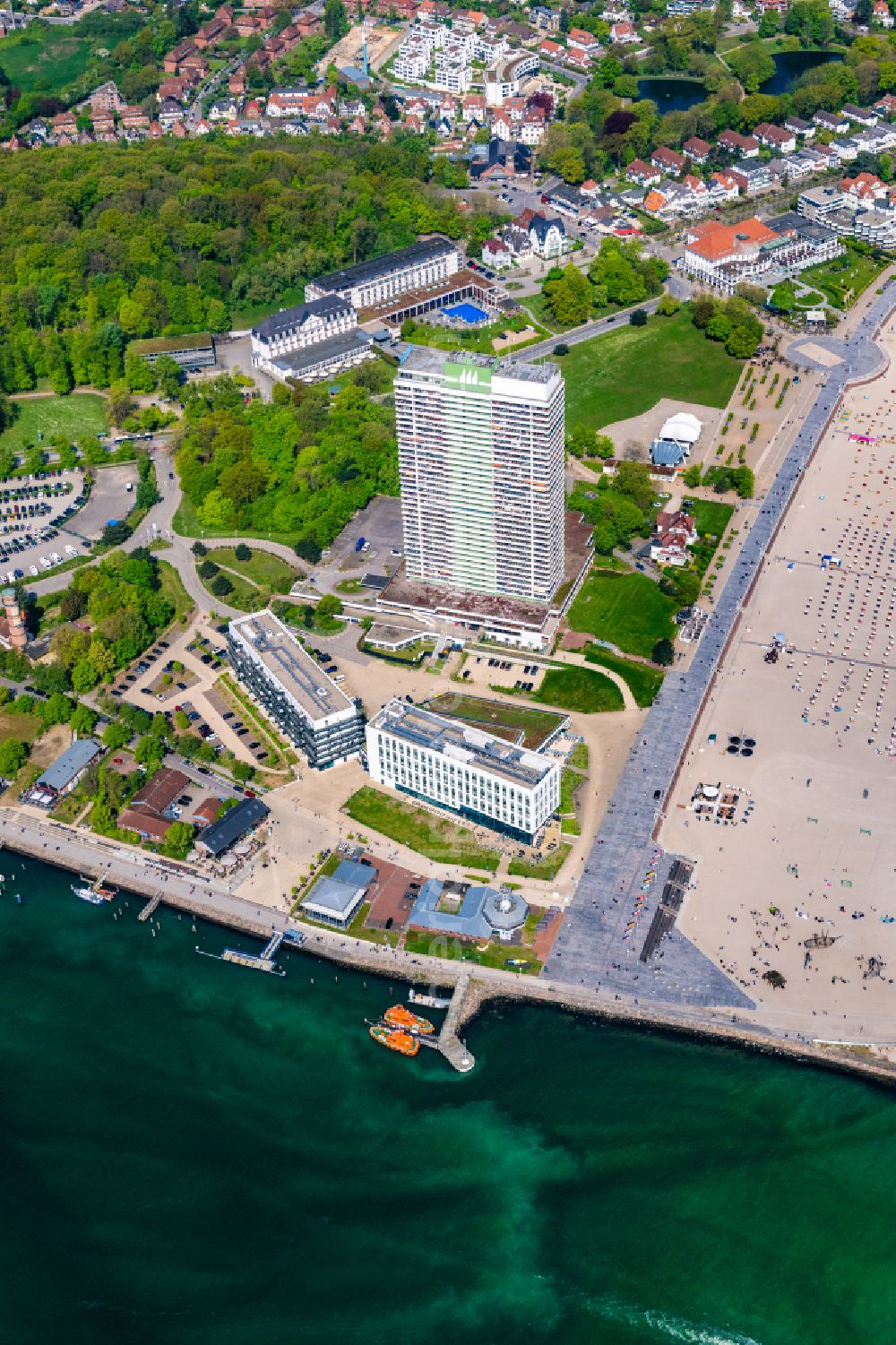 Lübeck from above - High-rise building of the hotel complex Maritim Strandhotel Travemuende on Trelleborgallee in the district Travemuende in Luebeck in the state Schleswig-Holstein, Germany