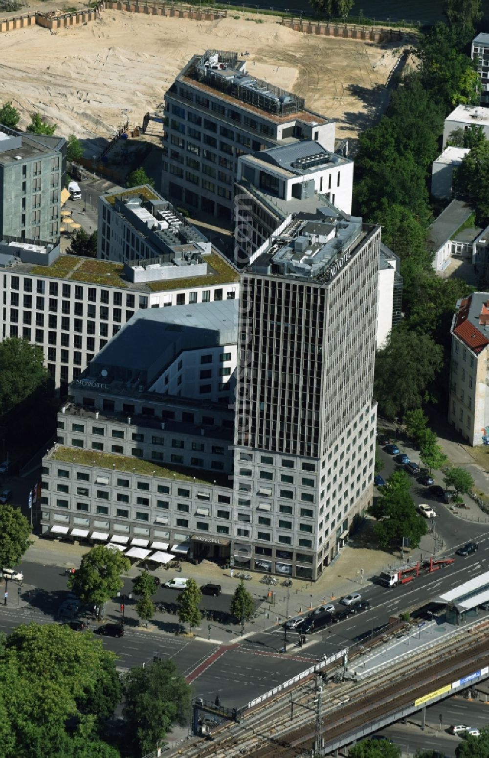 Berlin from above - High-rise building of the hotel complex Novotel Berlin Am Tiergarten on Strasse des 17 Juni in Berlin