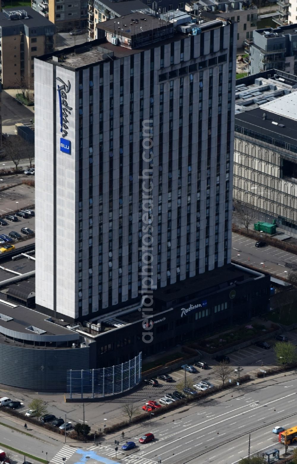 Aerial photograph Kopenhagen - High-rise building of the hotel complex Radisson Blu Scandinavia on Amager Blvd. in Copenhagen in Denmark