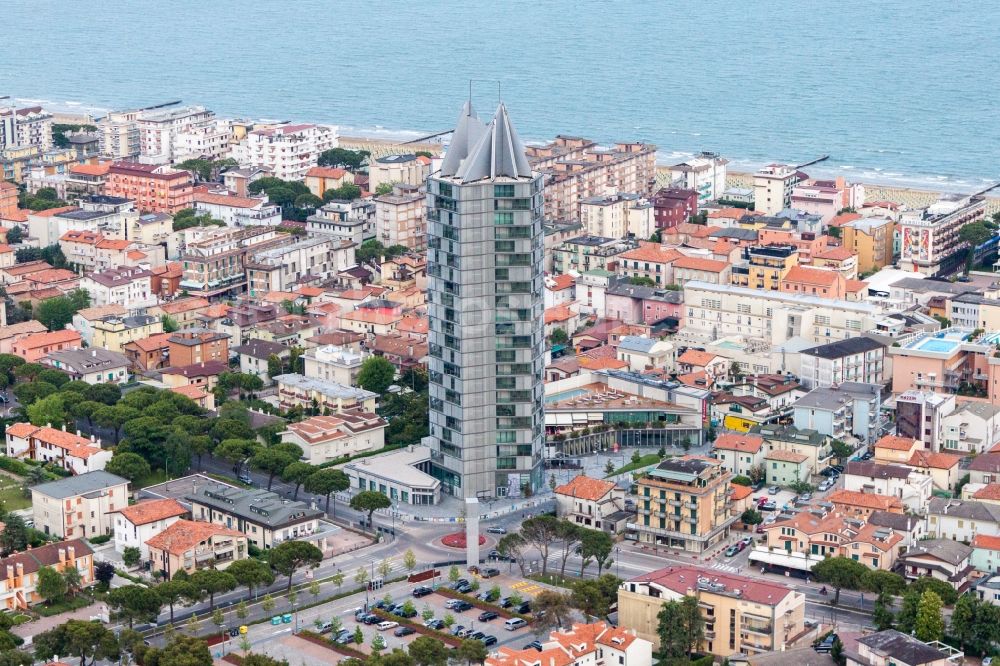 Aerial photograph Lido di Jesolo - High-rise building of the hotel complex on Via Aquileia in Lido di Jesolo in Venetien, Italy