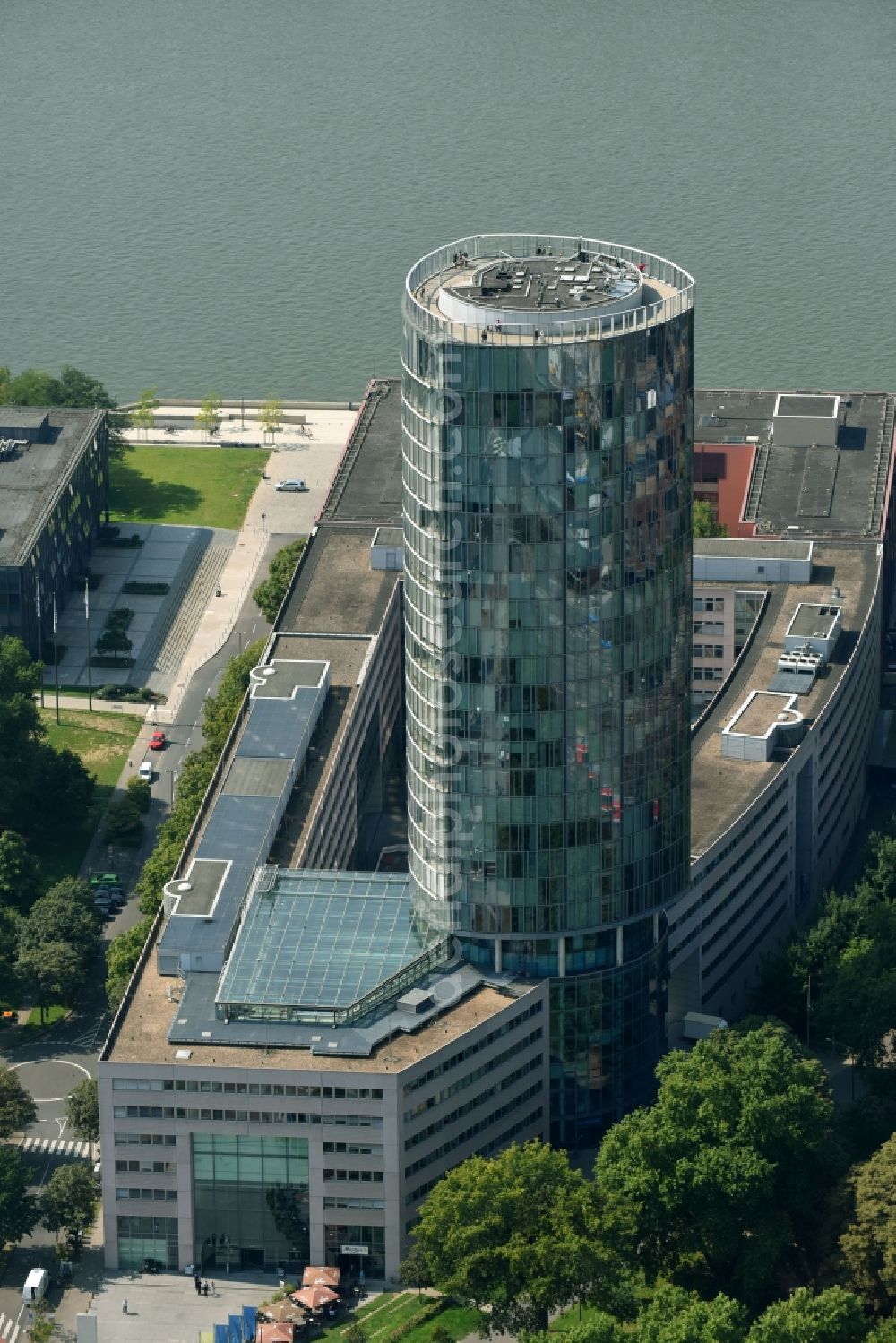 Köln from the bird's eye view: High-rise buildings KoelnTriangle on Ottoplatz in Cologne in the state North Rhine-Westphalia, Germany