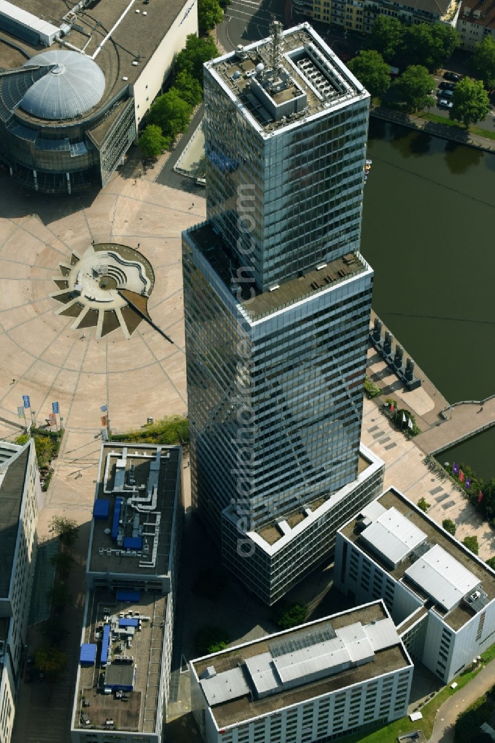 Köln from above - High-rise buildings Koelnturm Im Mediapark in Cologne in the state North Rhine-Westphalia, Germany