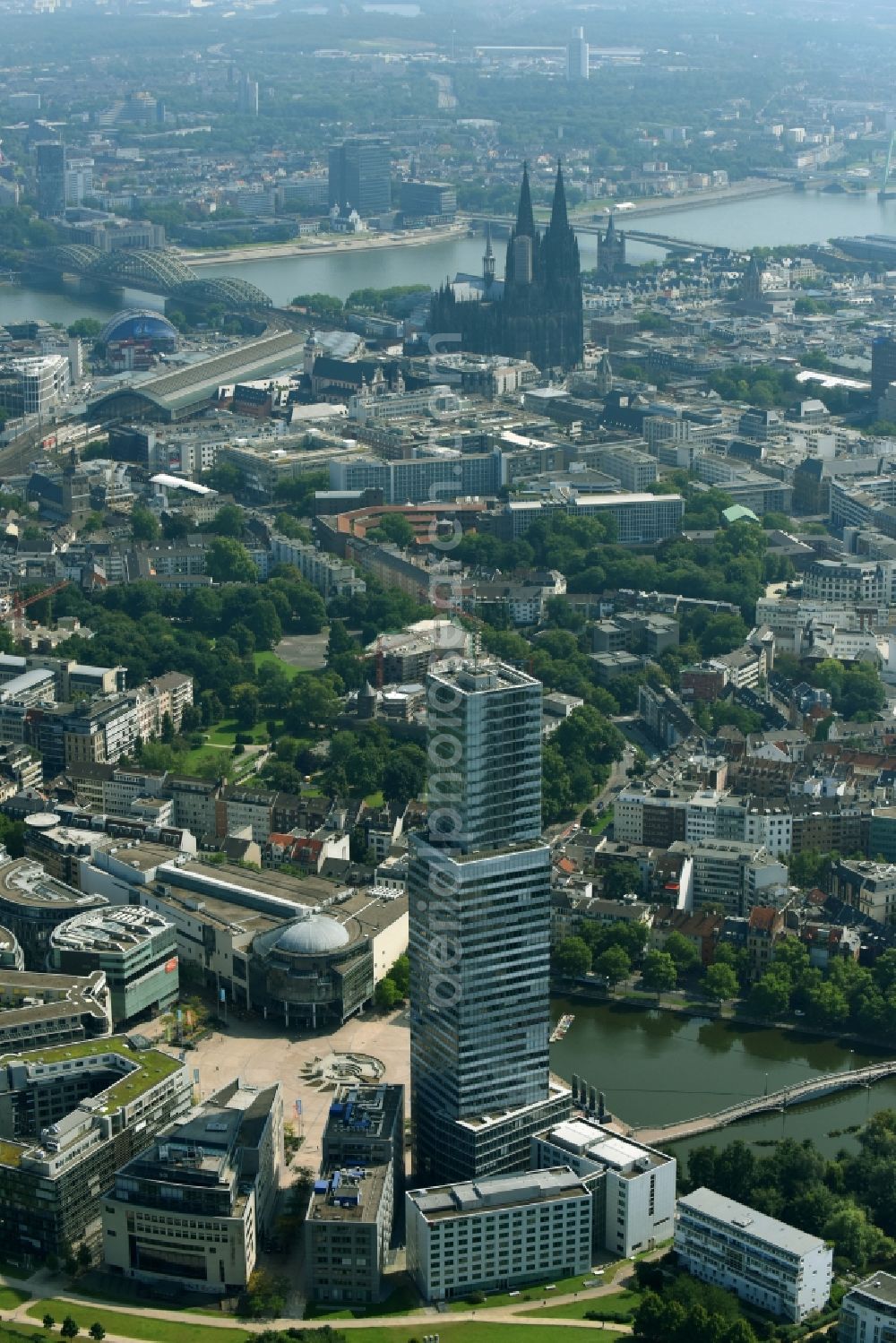 Aerial photograph Köln - High-rise buildings Koelnturm Im Mediapark in the district Koeln-Neustadt-Nord in Cologne in the state North Rhine-Westphalia, Germany