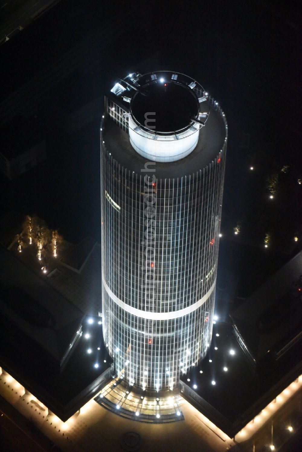 Nürnberg from the bird's eye view: Night view of High-rise buildings Nuernberger Versicherungsgruppe on Ostendstrasse in Nuremberg in the state Bavaria