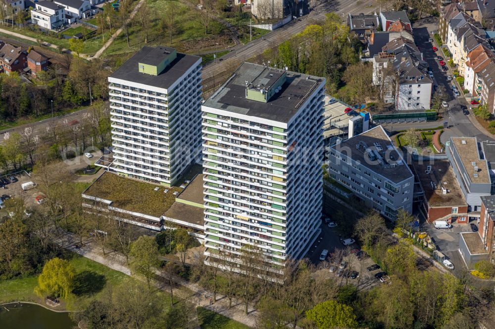 Aerial image Gelsenkirchen - high-rise building on street Am Stadtgarten in the district Altstadt in Gelsenkirchen at Ruhrgebiet in the state North Rhine-Westphalia, Germany