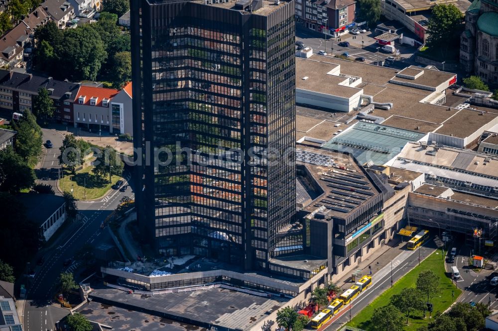 Aerial image Essen - Town Hall skyscraper building of the city administration on Porscheplatz in the district Ostviertel in Essen at Ruhrgebiet in the state North Rhine-Westphalia, Germany