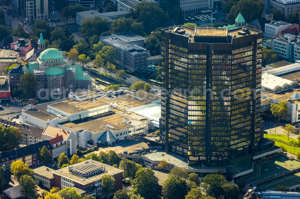 Aerial image Essen - Town Hall skyscraper building of the city administration on Porscheplatz in the district Ostviertel in Essen at Ruhrgebiet in the state North Rhine-Westphalia, Germany