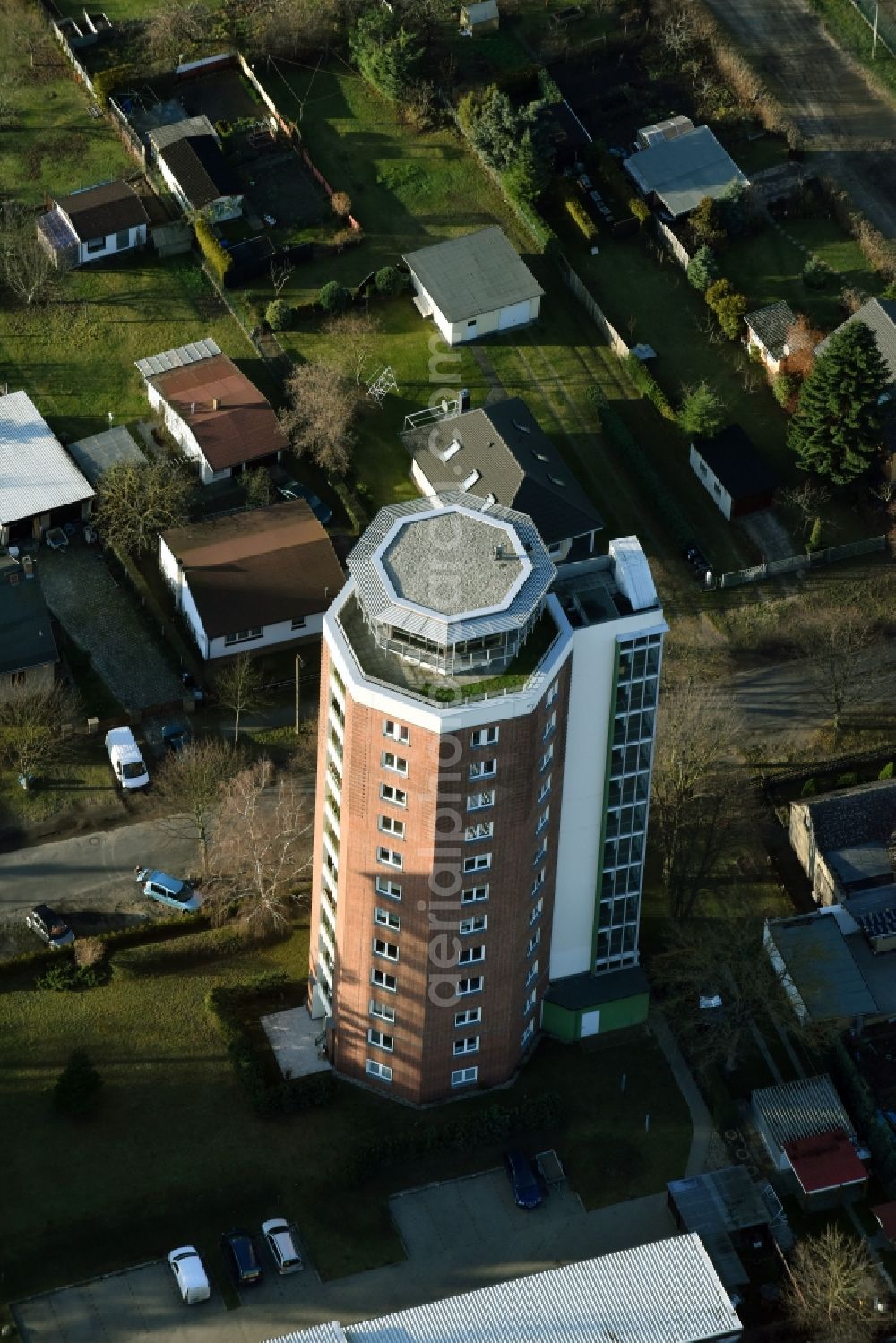 Aerial photograph Fürstenwalde/Spree - High-rise buildings Wohnen im Wasserturm on Turmstrasse in Fuerstenwalde/Spree in the state Brandenburg