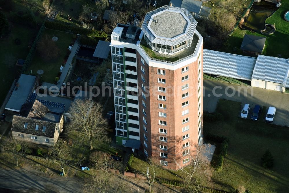 Aerial image Fürstenwalde/Spree - High-rise buildings Wohnen im Wasserturm on Turmstrasse in Fuerstenwalde/Spree in the state Brandenburg