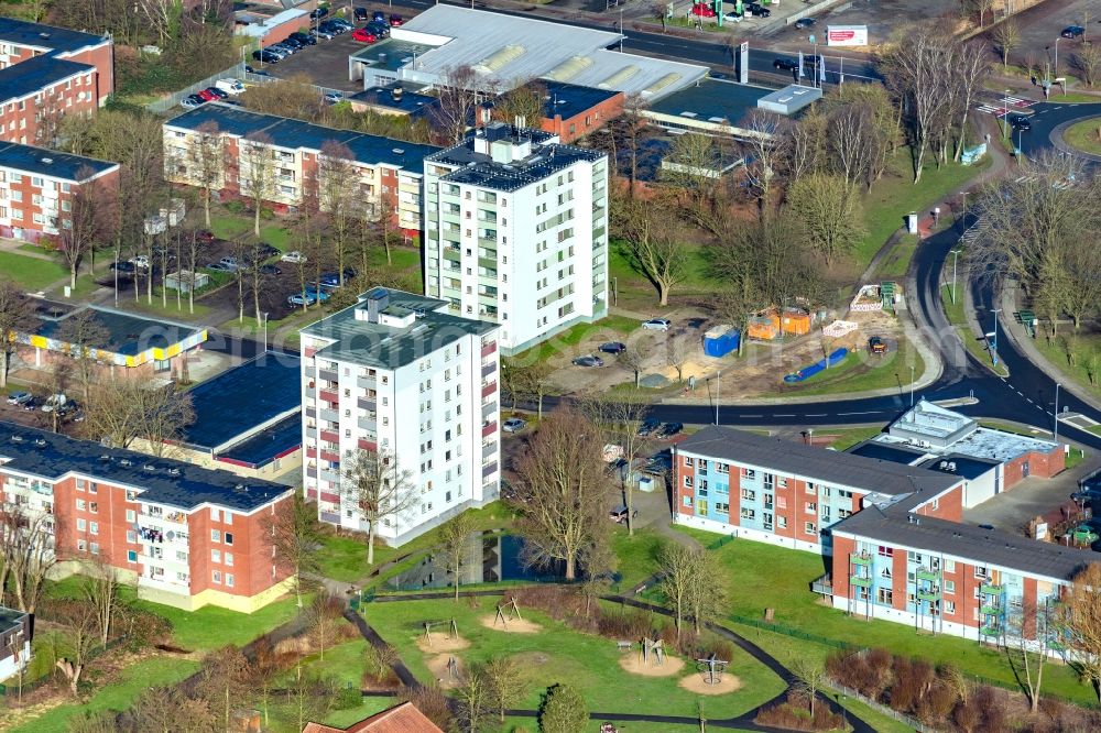 Aerial image Stade - High-rise building in the residential area Altlaenderviertel in Stade in the state Lower Saxony, Germany