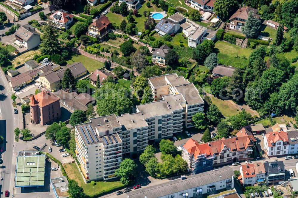 Lahr/Schwarzwald from the bird's eye view: High-rise building in the residential area on Burkheimer Strasse in Lahr/Schwarzwald in the state Baden-Wuerttemberg, Germany