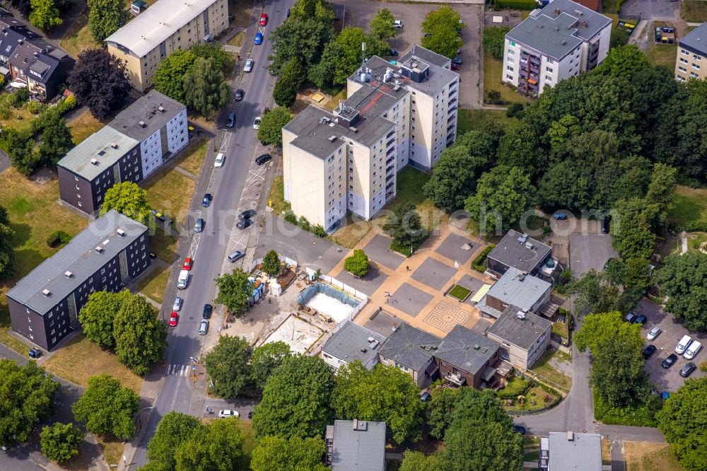 Aerial image Castrop-Rauxel - High-rise building in the residential area on street Dresdener Strasse in the district Deininghausen in Castrop-Rauxel at Ruhrgebiet in the state North Rhine-Westphalia, Germany