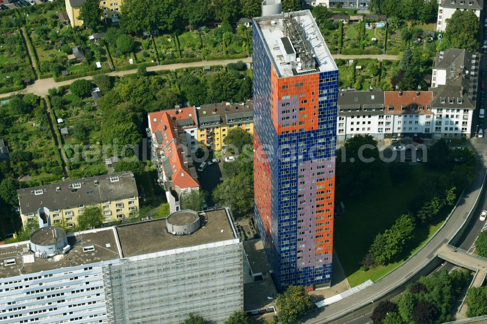 Aerial image Köln - High-rise building in the residential area Herkules-Hochhaus on Graeffstrasse in Cologne in the state North Rhine-Westphalia, Germany