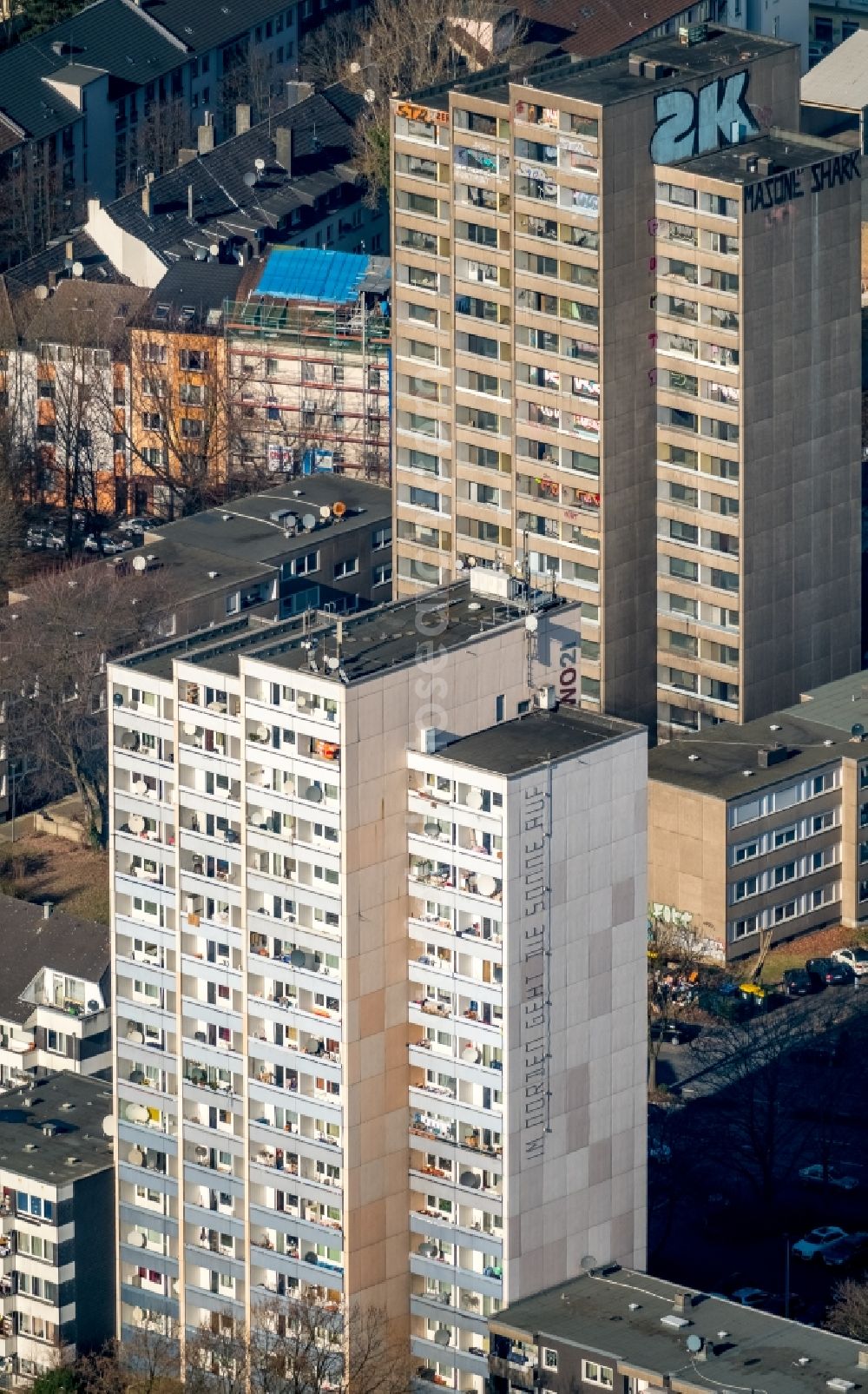 Dortmund from the bird's eye view: High-rise building in the residential area an der Kiel street in Dortmund in the state North Rhine-Westphalia